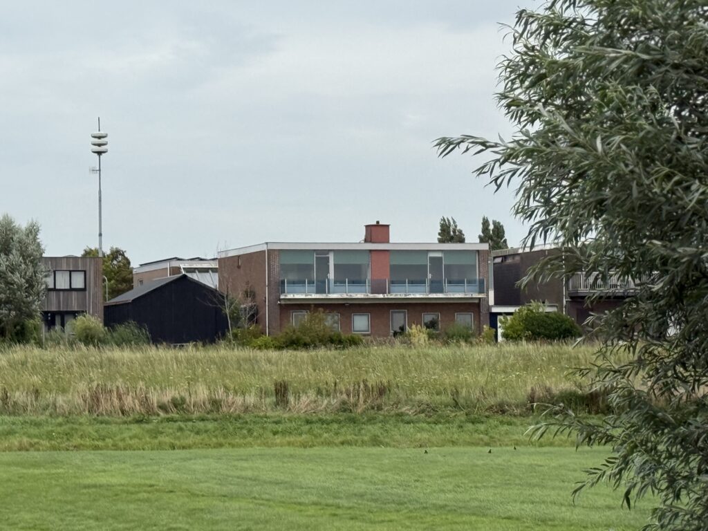 Modern kantoor in landelijke setting van Broek in Waterland, nabij Amsterdam